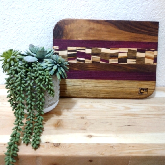 Beautiful Handcrafted Wood Cutting board - Picture 2 of 4